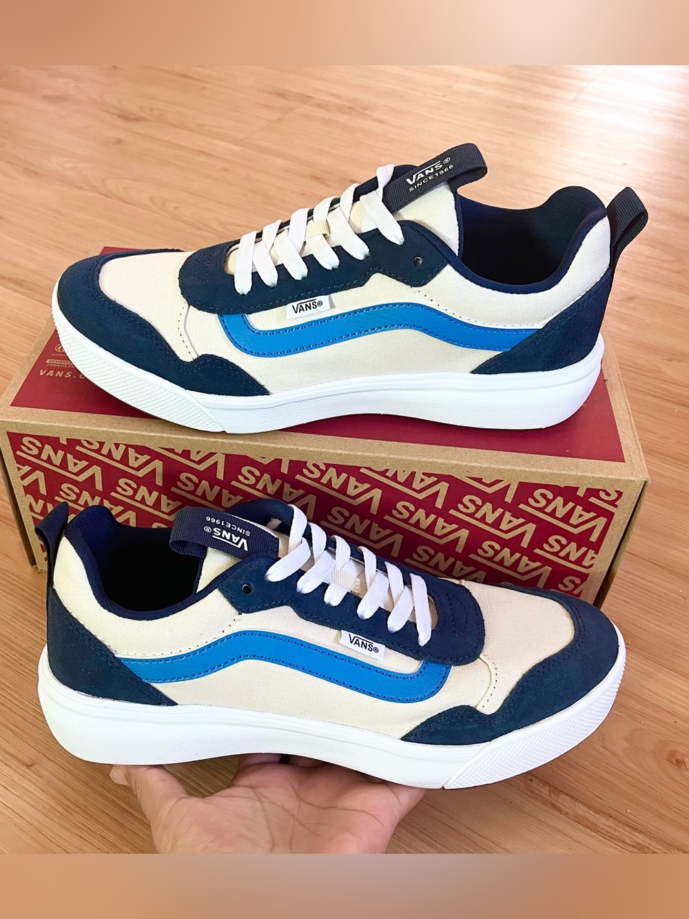 Vans Range Exp Sport Block Cream Navy Women 10.0 US